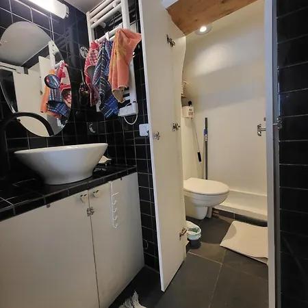Tiny House With Terrace Near Pantheon