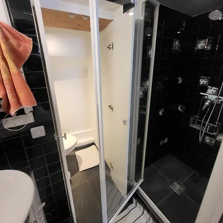 Apartamento Tiny House With Terrace Near Pantheon