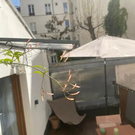 Appartement Tiny House With Terrace Near Pantheon Parijs
