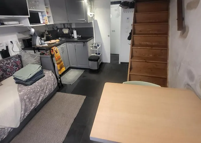 Tiny House With Terrace Near Pantheon Апартаменты Париж