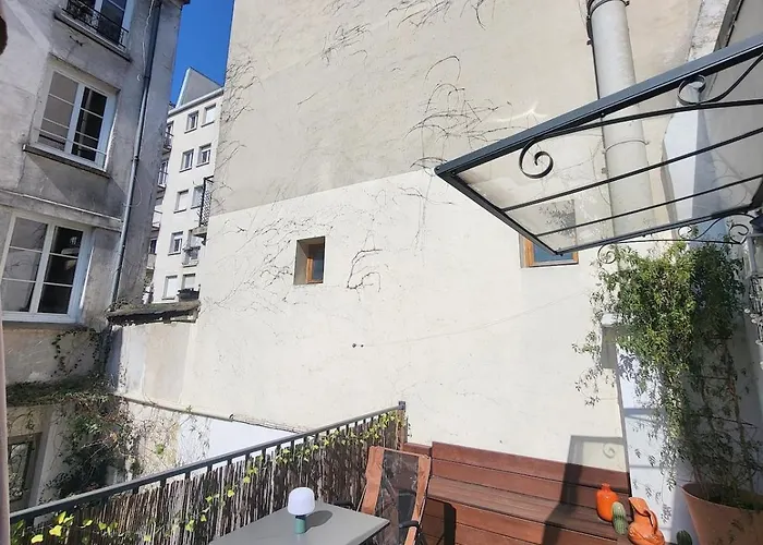 Tiny House With Terrace Near Pantheon Apartment *